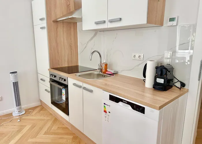 Διαμέρισμα Stylish With Balcony Near Center *